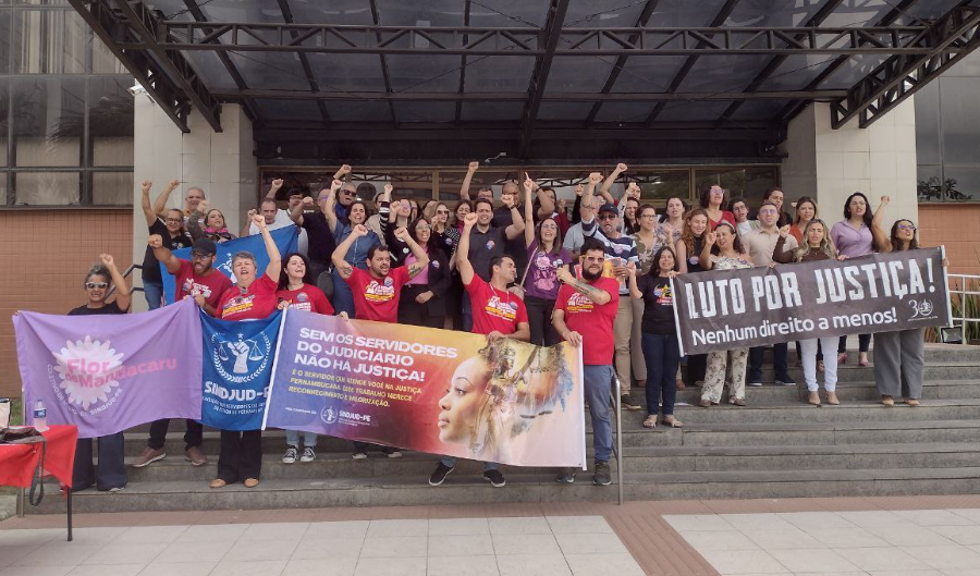 MOBILIZAÇÃO INTENSA DO SINDJUD-PE RUMO À GRANDE PASSEATA PELA VALORIZAÇÃO NO DIA 26/08